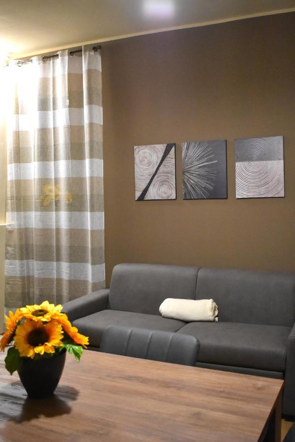 Casa Vacanze Oikia - Room Girasole Nápoles Exterior foto