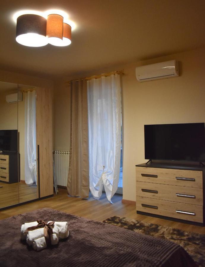Casa Vacanze Oikia - Room Girasole Nápoles Exterior foto